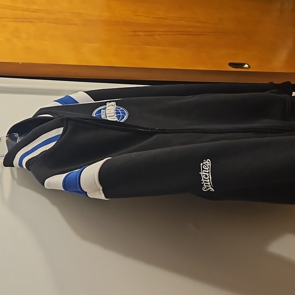 Detroit Pistons jacket - Picture 6 of 10